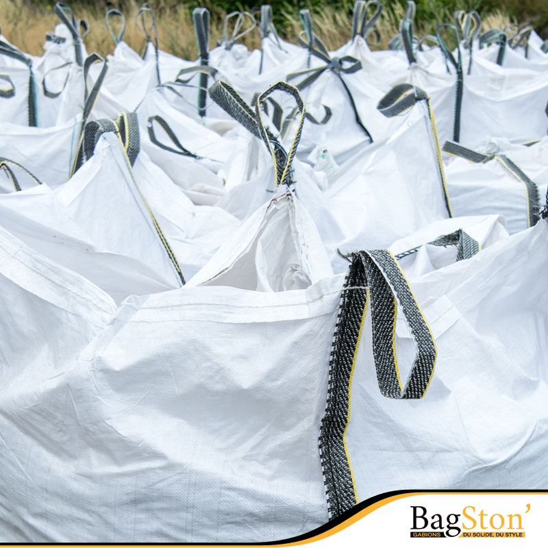 Visual detalhado de Big-Bags Bagston, garantindo um armazenamento seguro e eficiente para os seus inertes decorativos e agregados.